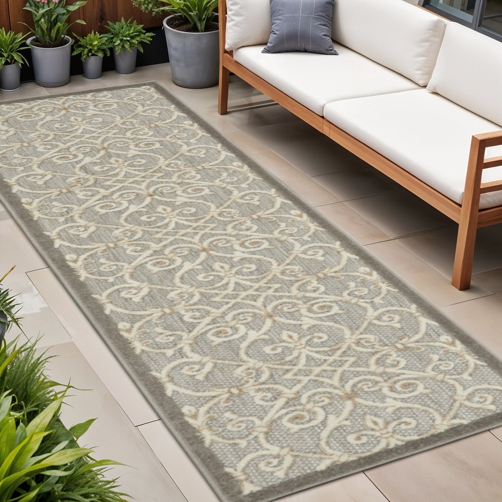 6' Gray And Ivory Indoor Outdoor Area Rug