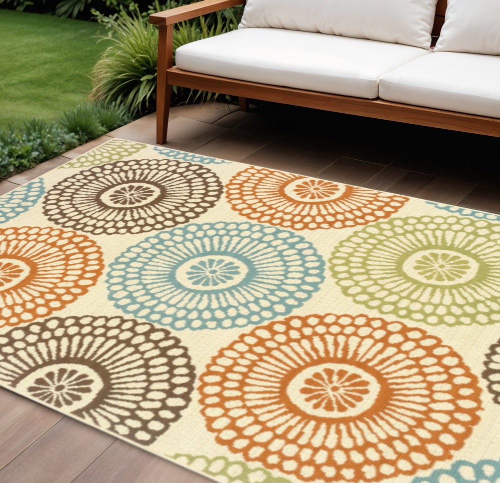 5' X 8' Beige Indoor Outdoor Area Rug
