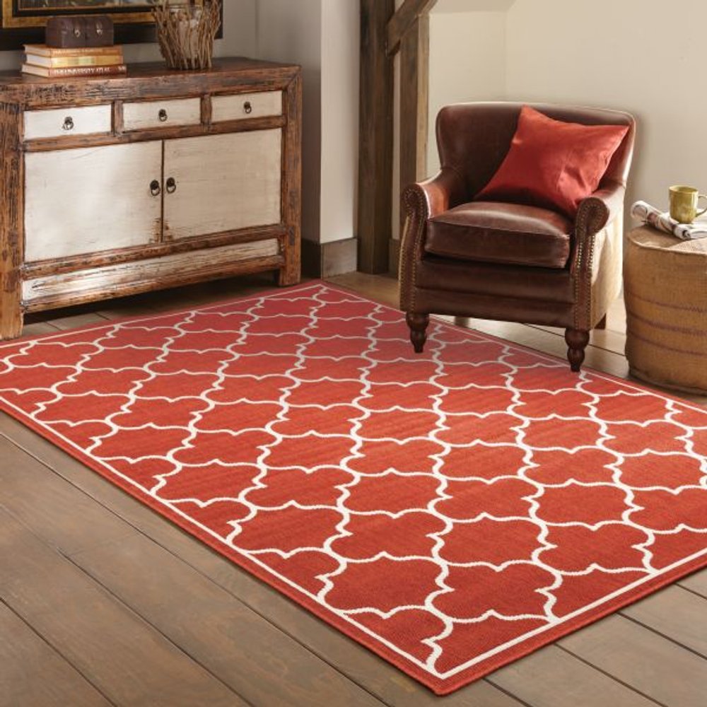 4' X 6' Red And Ivory Indoor Outdoor Area Rug