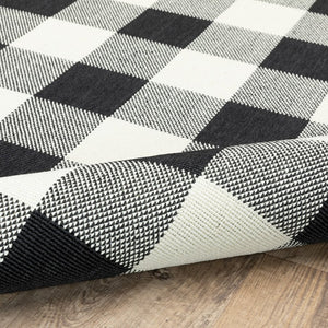 8' Black And Ivory Indoor Outdoor Runner Rug