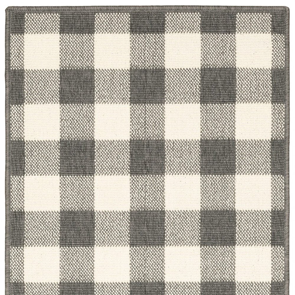 7' X 10' Gray And Ivory Indoor Outdoor Area Rug