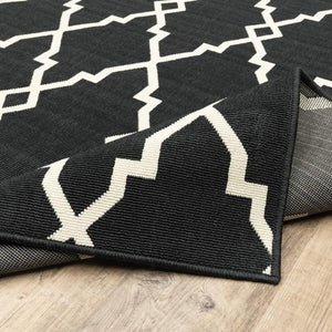8' X 11' Black And Ivory Indoor Outdoor Area Rug