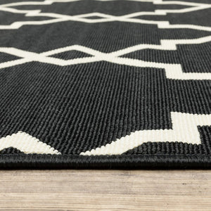 8' Black And Ivory Indoor Outdoor Runner Rug