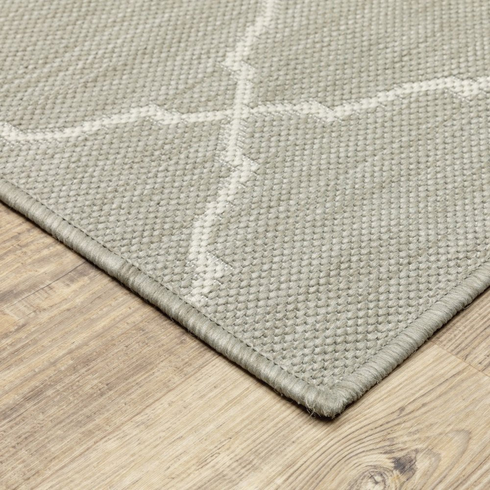 10' X 13' Gray And Ivory Indoor Outdoor Area Rug