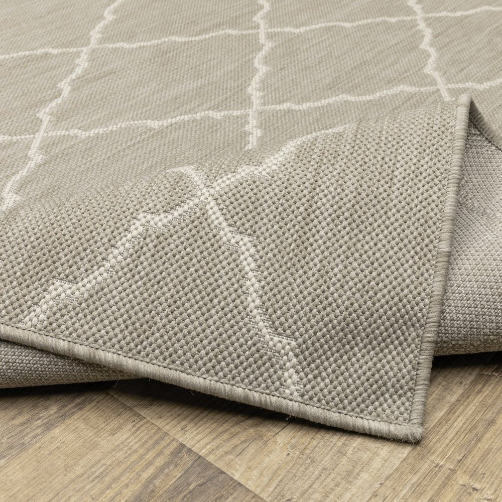 10' X 13' Gray And Ivory Indoor Outdoor Area Rug