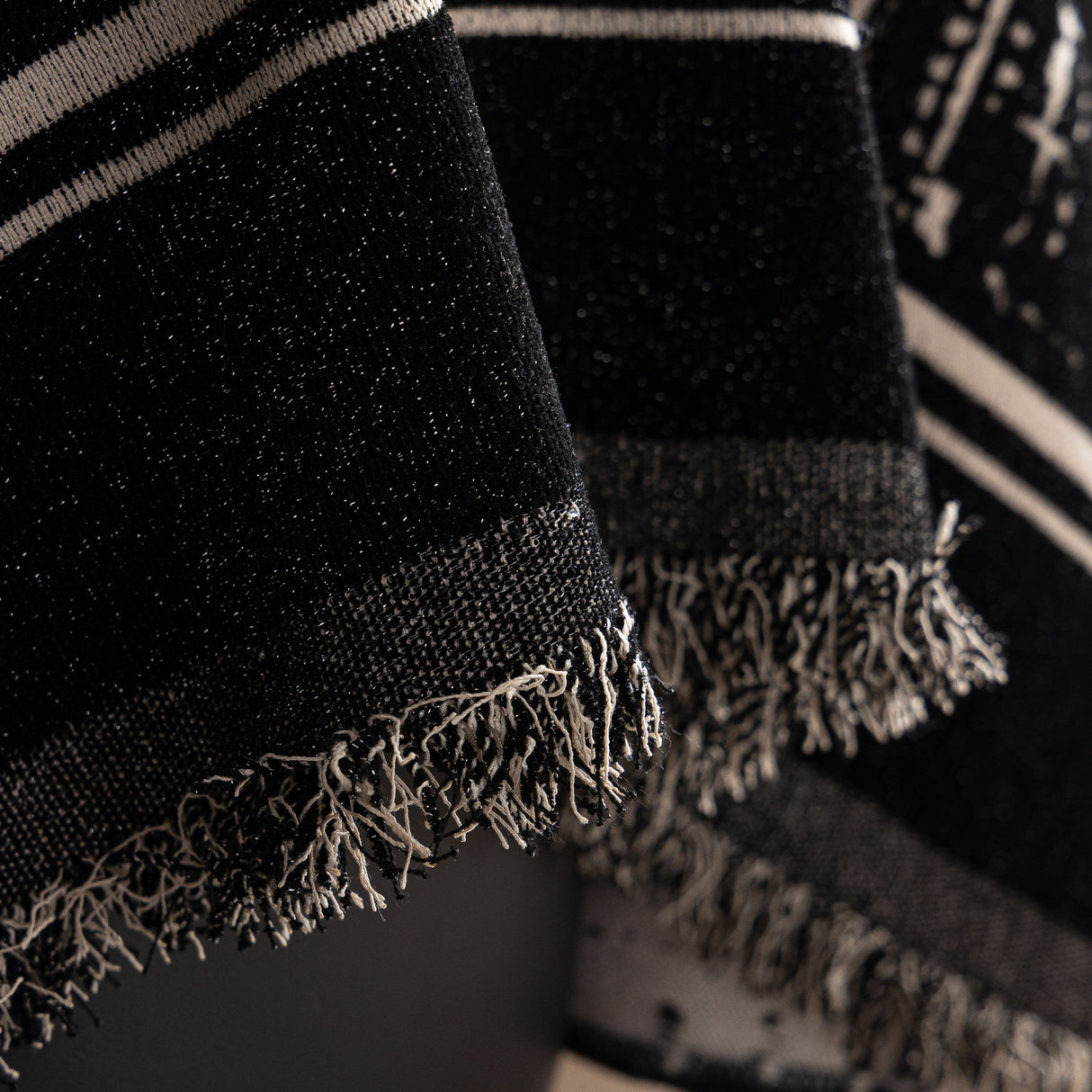 Modern Couch Protector Blanket Woven Chenille Sofa Cover Throw with Artistic Grid