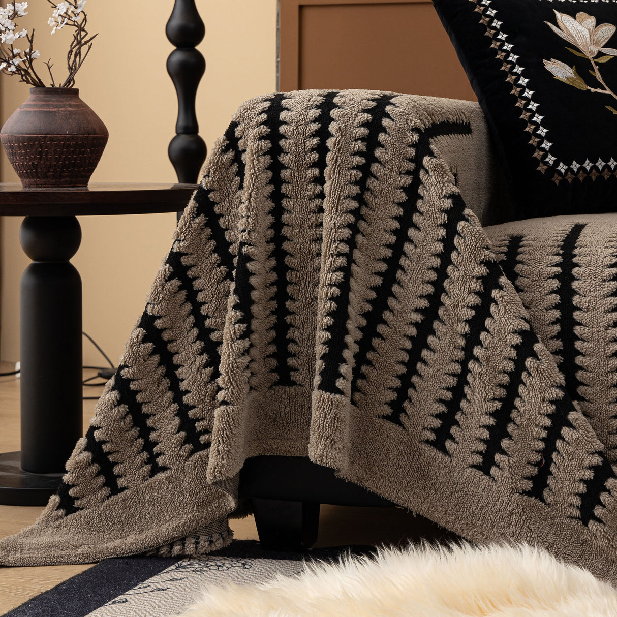 Jacquard Fleece Throw Blanket for Couch Plush Fuzzy Cozy Soft Blankets and Throws for Sofa