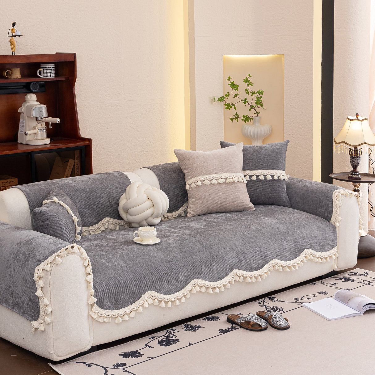 Chenille Sofa Cover Towel – Non-Slip, Washable Pets Couch Protector with Tassels