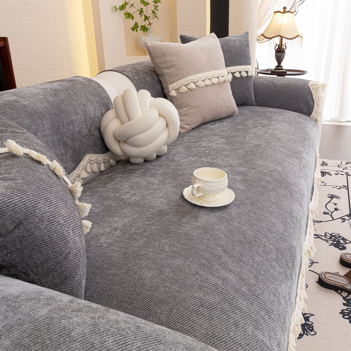 Chenille Sofa Cover Towel – Non-Slip, Washable Pets Couch Protector with Tassels
