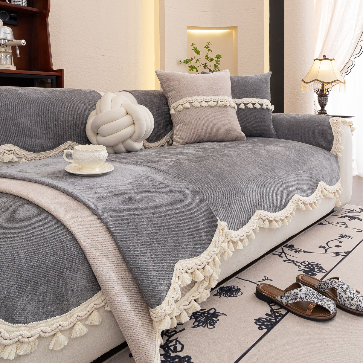 Chenille Sofa Cover Towel – Non-Slip, Washable Pets Couch Protector with Tassels