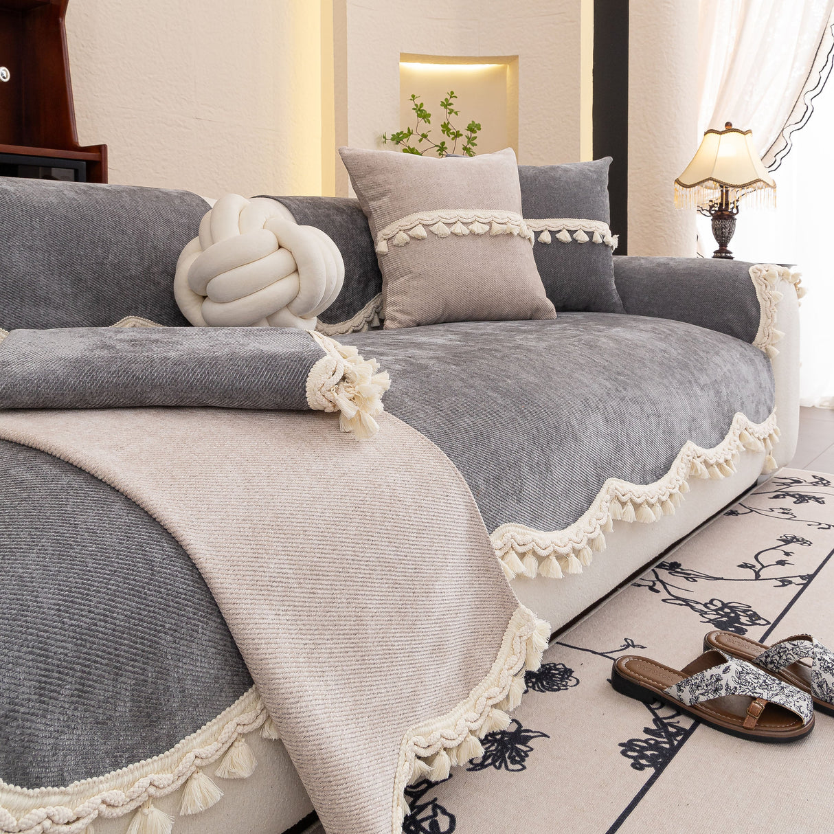 Chenille Sofa Cover Towel – Non-Slip, Washable Pets Couch Protector with Tassels