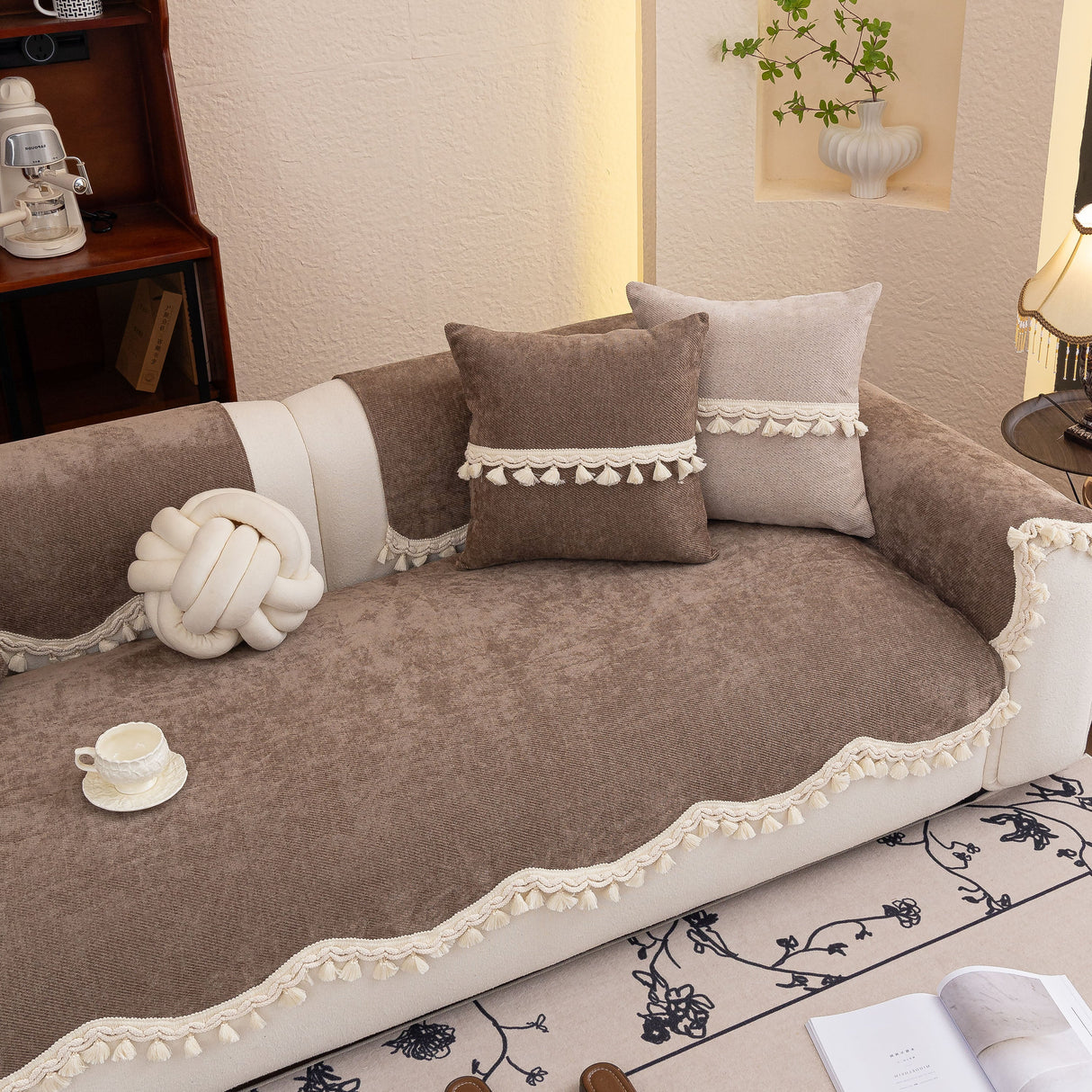 Chenille Sofa Cover Towel – Non-Slip, Washable Pets Couch Protector with Tassels