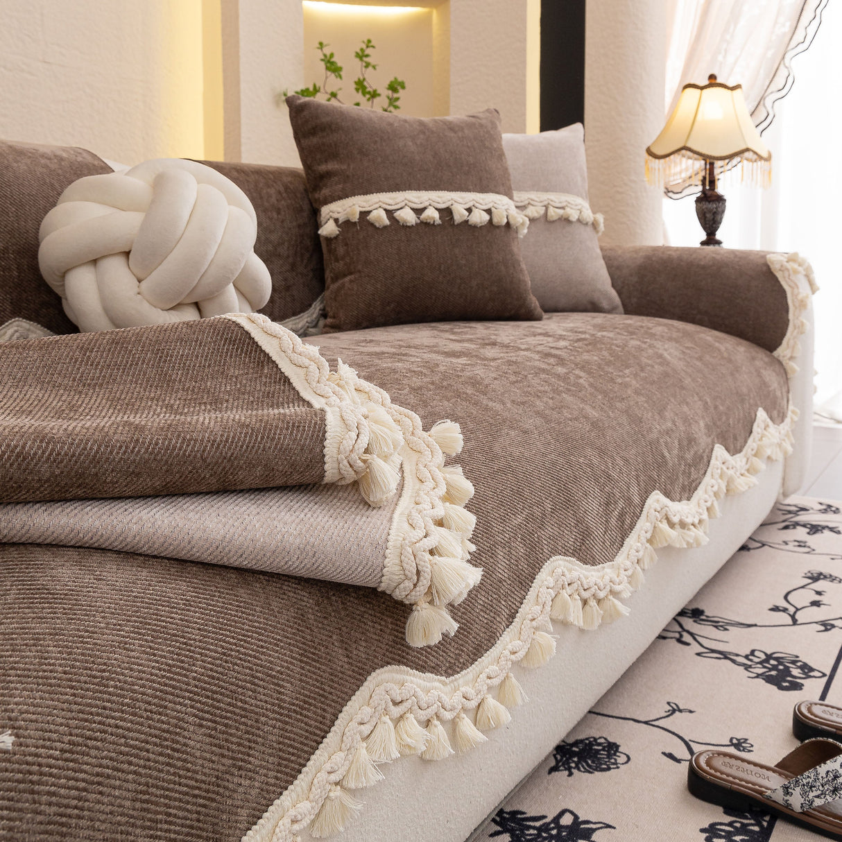 Chenille Sofa Cover Towel – Non-Slip, Washable Pets Couch Protector with Tassels