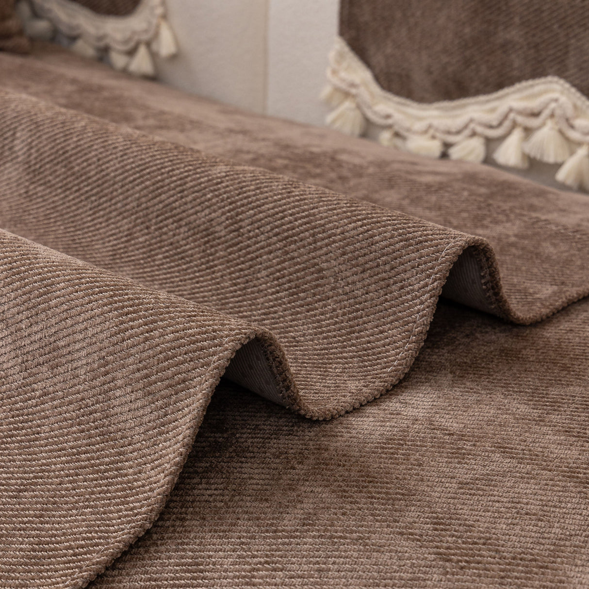 Chenille Sofa Cover Towel – Non-Slip, Washable Pets Couch Protector with Tassels