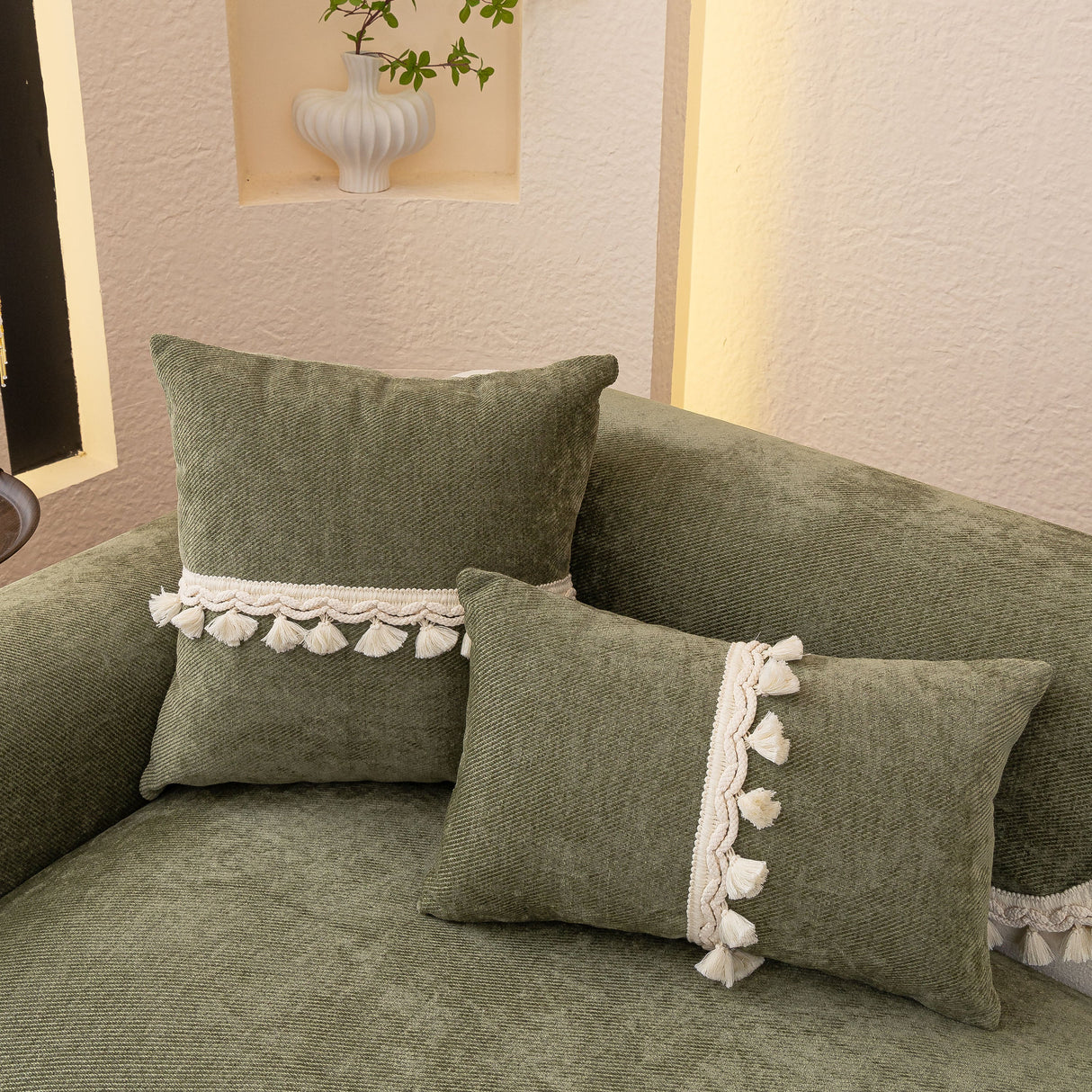 Chenille Sofa Cover Towel – Non-Slip, Washable Pets Couch Protector with Tassels