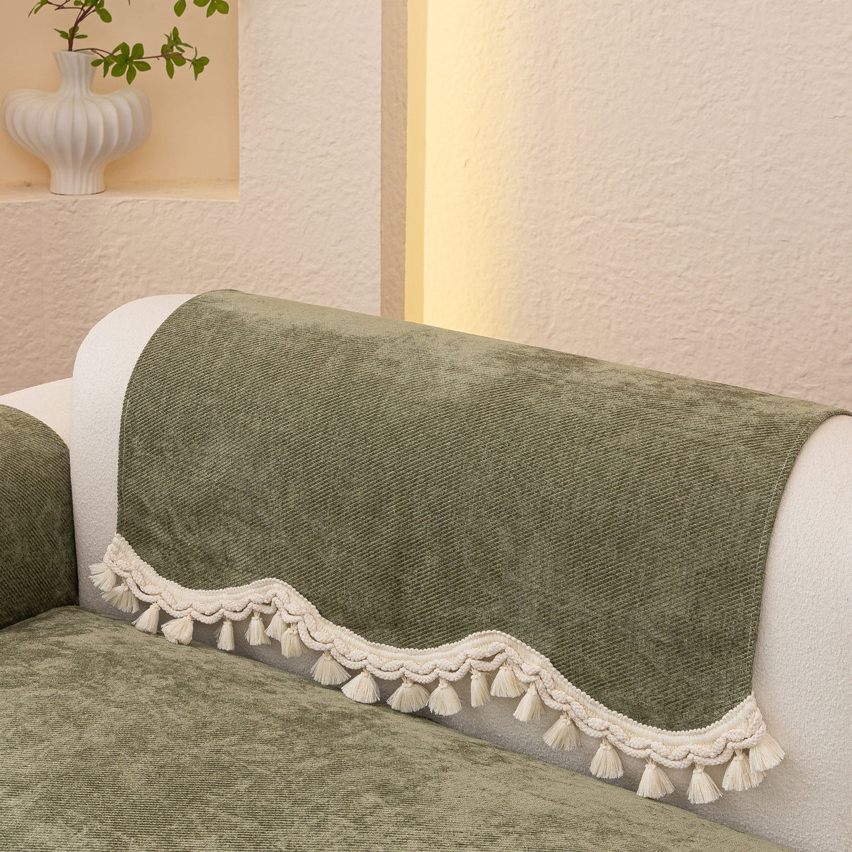 Chenille Sofa Cover Towel – Non-Slip, Washable Pets Couch Protector with Tassels