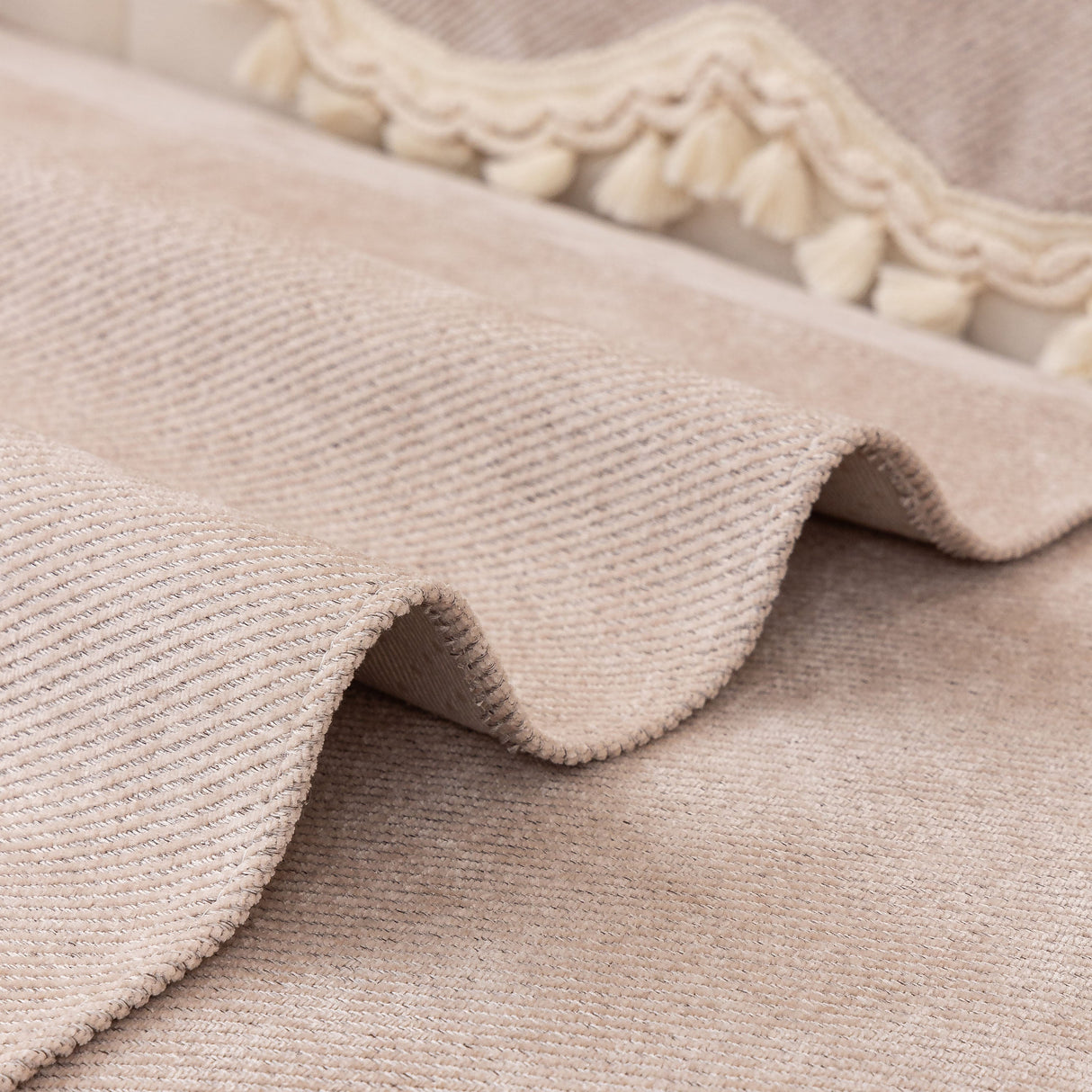 Chenille Sofa Cover Towel – Non-Slip, Washable Pets Couch Protector with Tassels