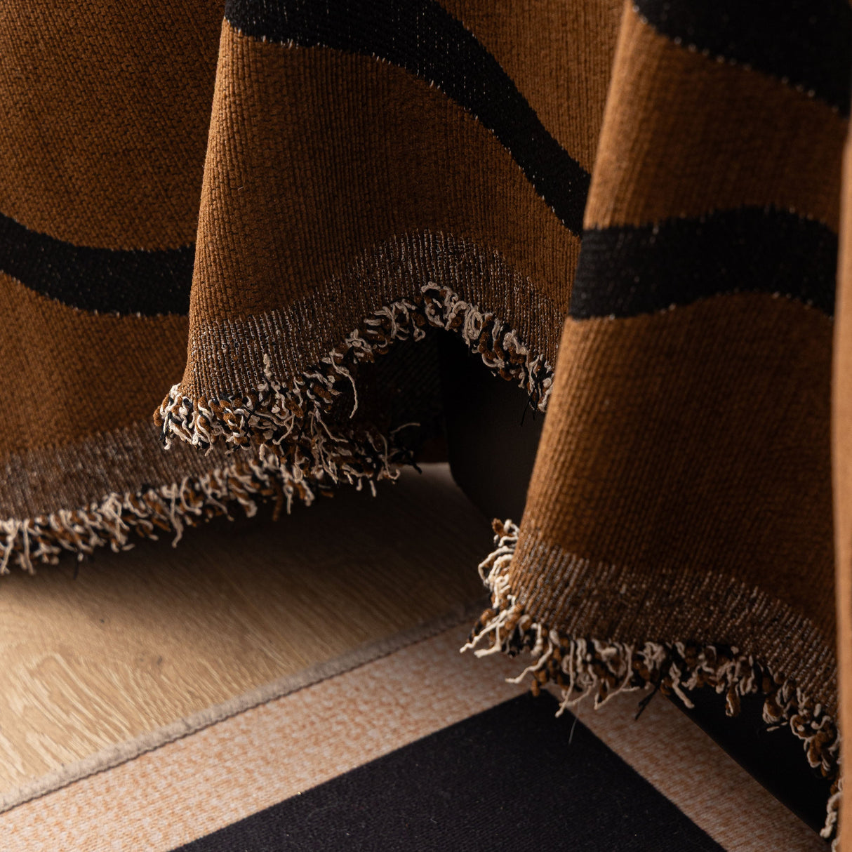 Boho Chic Woven Throw Blanket for Couch, Washable Couch Cover for Pets, Dogs, Cats