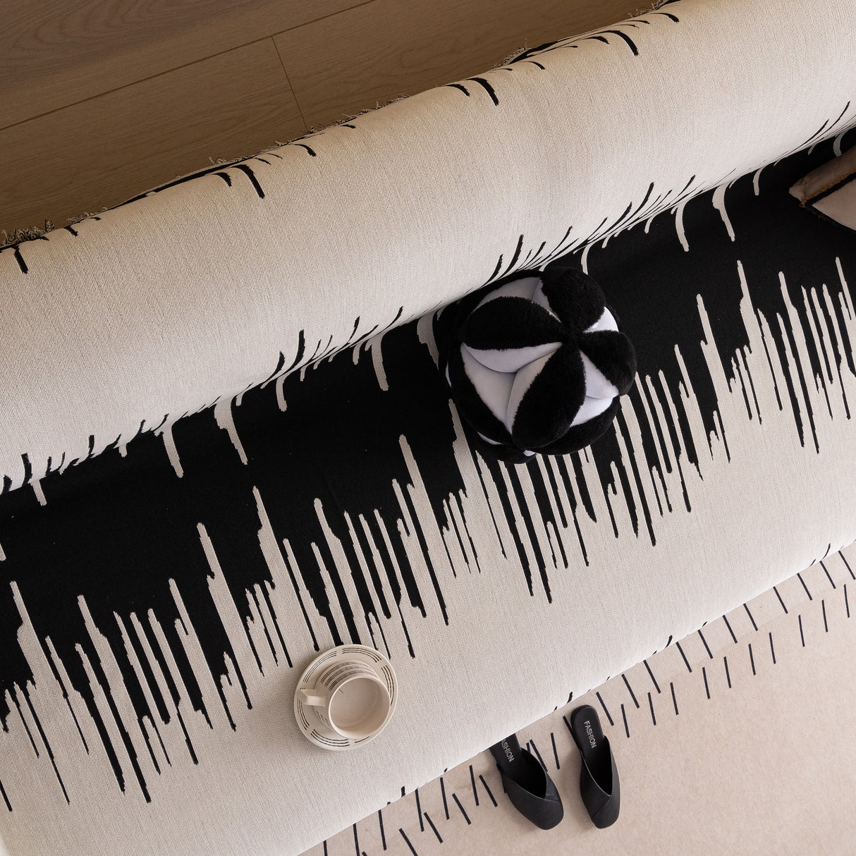 Luxury Throws for Sofas, Versatile Slipcovers & Sofa Covers for Couches and Chairs