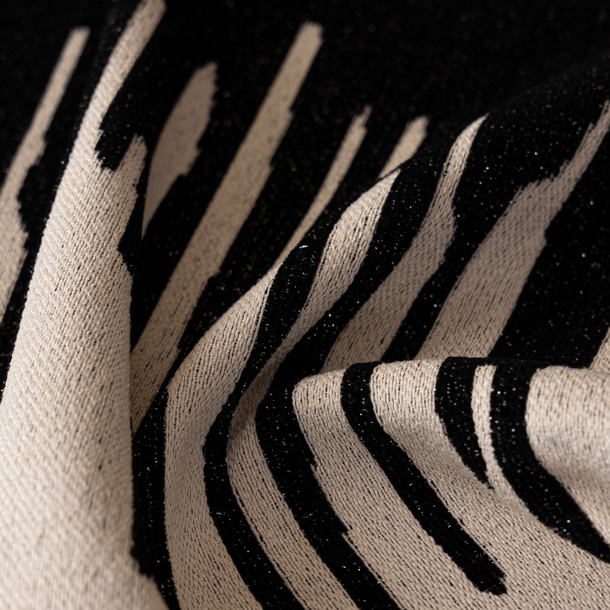 Luxury Throws for Sofas, Versatile Slipcovers & Sofa Covers for Couches and Chairs