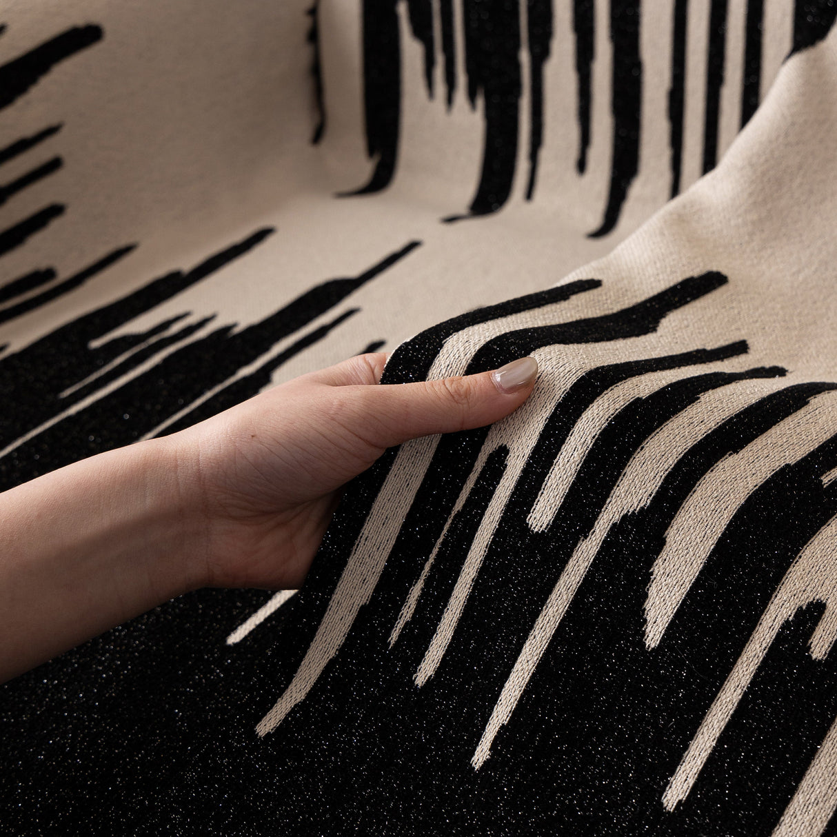 Luxury Throws for Sofas, Versatile Slipcovers & Sofa Covers for Couches and Chairs