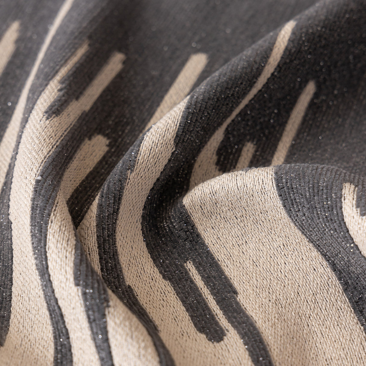 Luxury Throws for Sofas, Versatile Slipcovers & Sofa Covers for Couches and Chairs