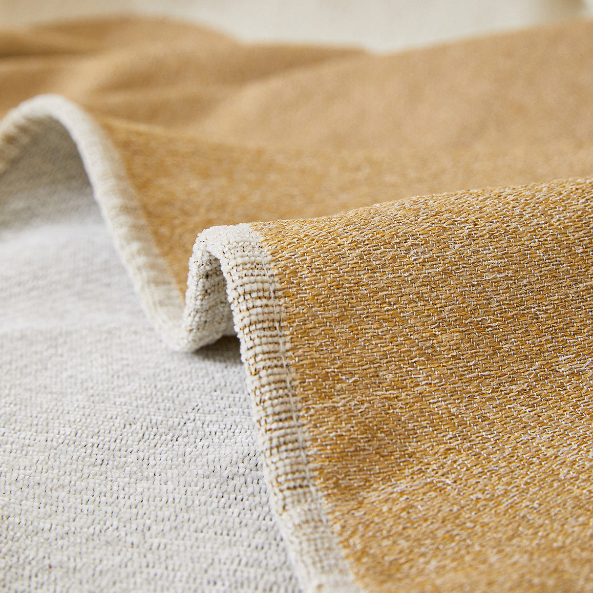 Chenille Minimalist Wavy Sofa Throw Cover, Cozy Blankets for Couch, Machine Washable Couch Protector