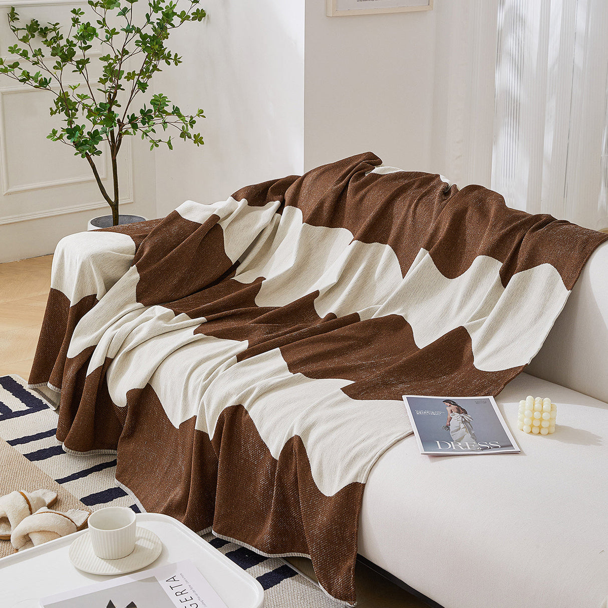 Chenille Minimalist Wavy Sofa Throw Cover, Cozy Blankets for Couch, Machine Washable Couch Protector