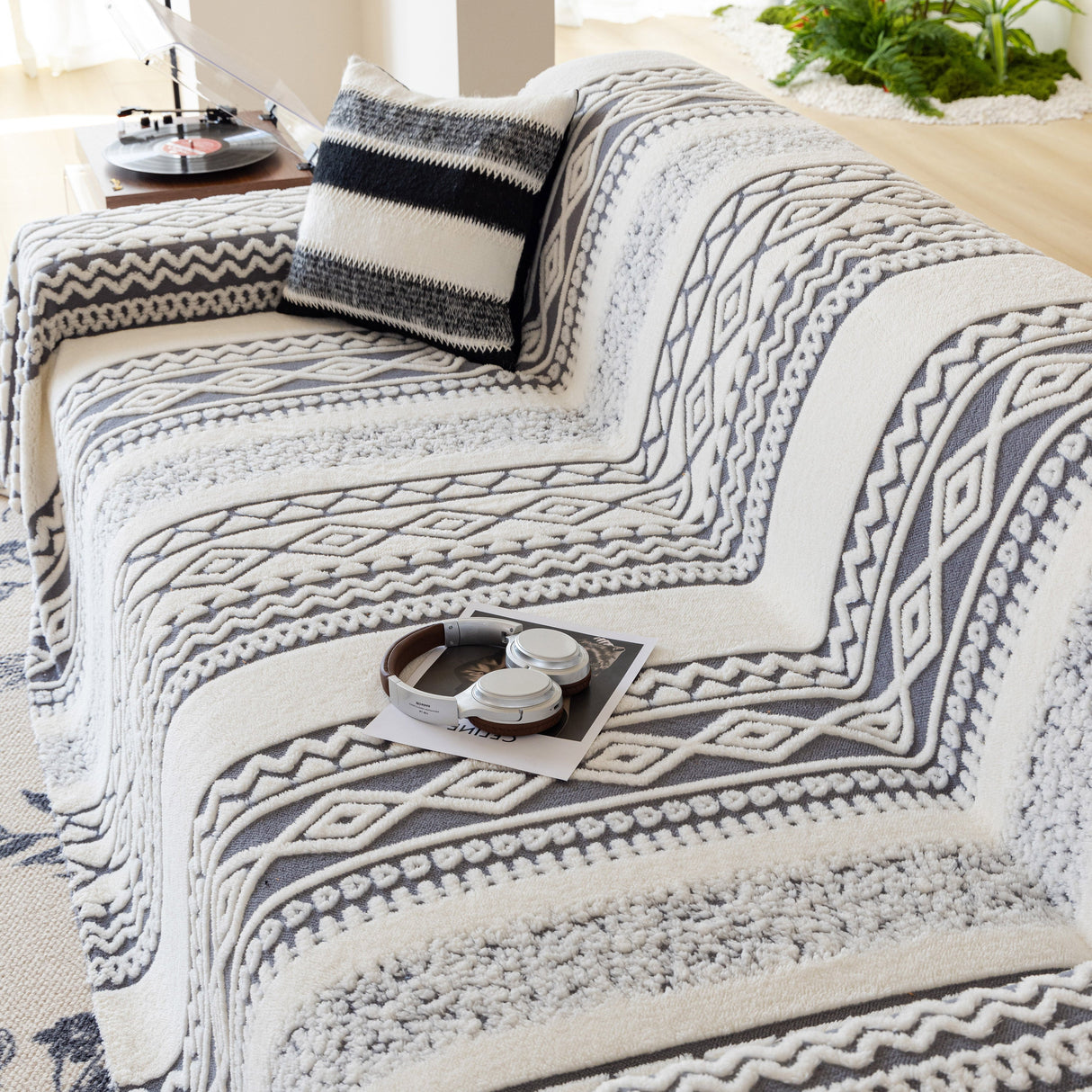 Bohemian Tufted Sofa Cover, Plush Flannel Throw Blanket with 3D Woven Aztec Stripes