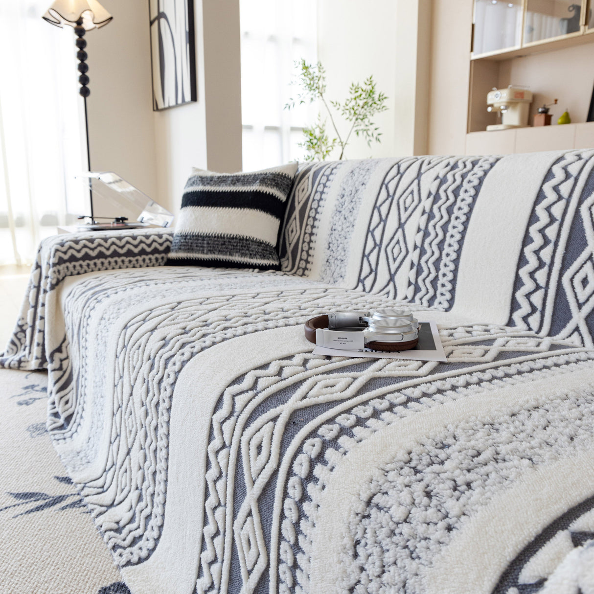 Bohemian Tufted Sofa Cover, Plush Flannel Throw Blanket with 3D Woven Aztec Stripes