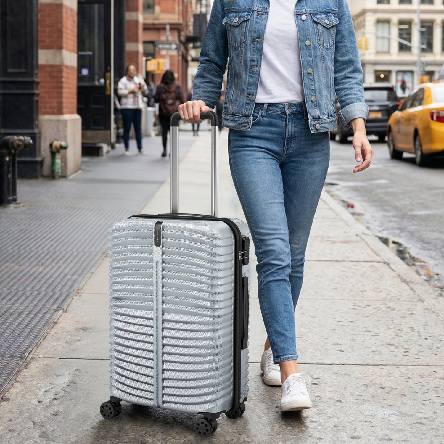 3-Piece 20/24/28 Inch Lightweight Hardside Luggage Set with 8-Spinner Wheels-Gray