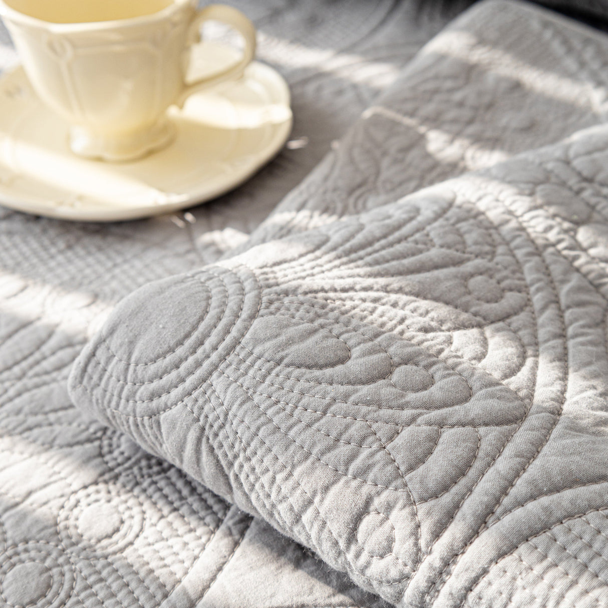 Cotton Quilted Sofa Cover, Non-Slip Couch Protector Fits Backrest, Seat & Armrest