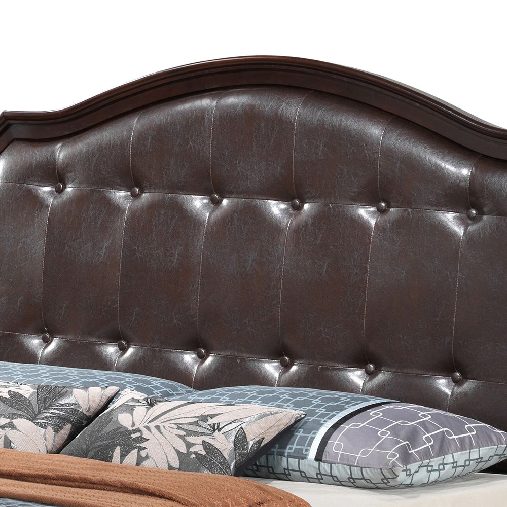 Bed With Transitional Design by Couch.com