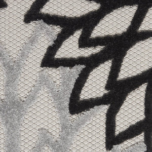 12' X 15' Black And White Indoor Outdoor Runner Rug