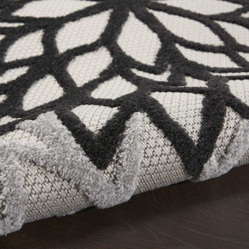 12' X 15' Black And White Indoor Outdoor Runner Rug