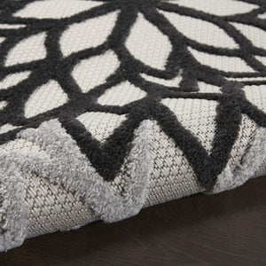 12' X 15' Black And White Indoor Outdoor Runner Rug