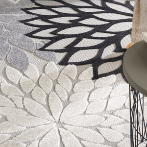 12' X 15' Black And White Indoor Outdoor Runner Rug
