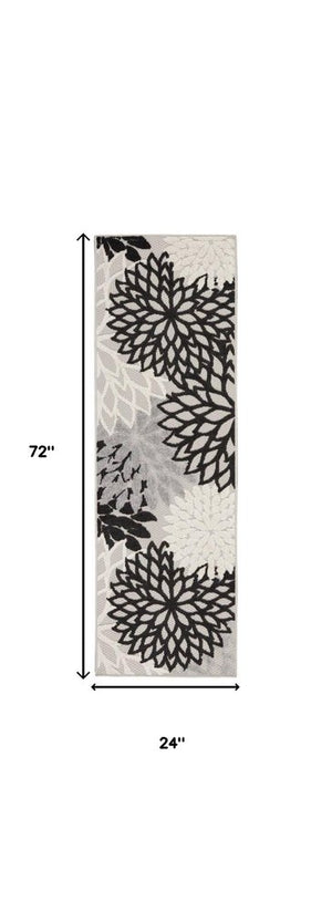 6' Black And White Indoor Outdoor Runner Rug