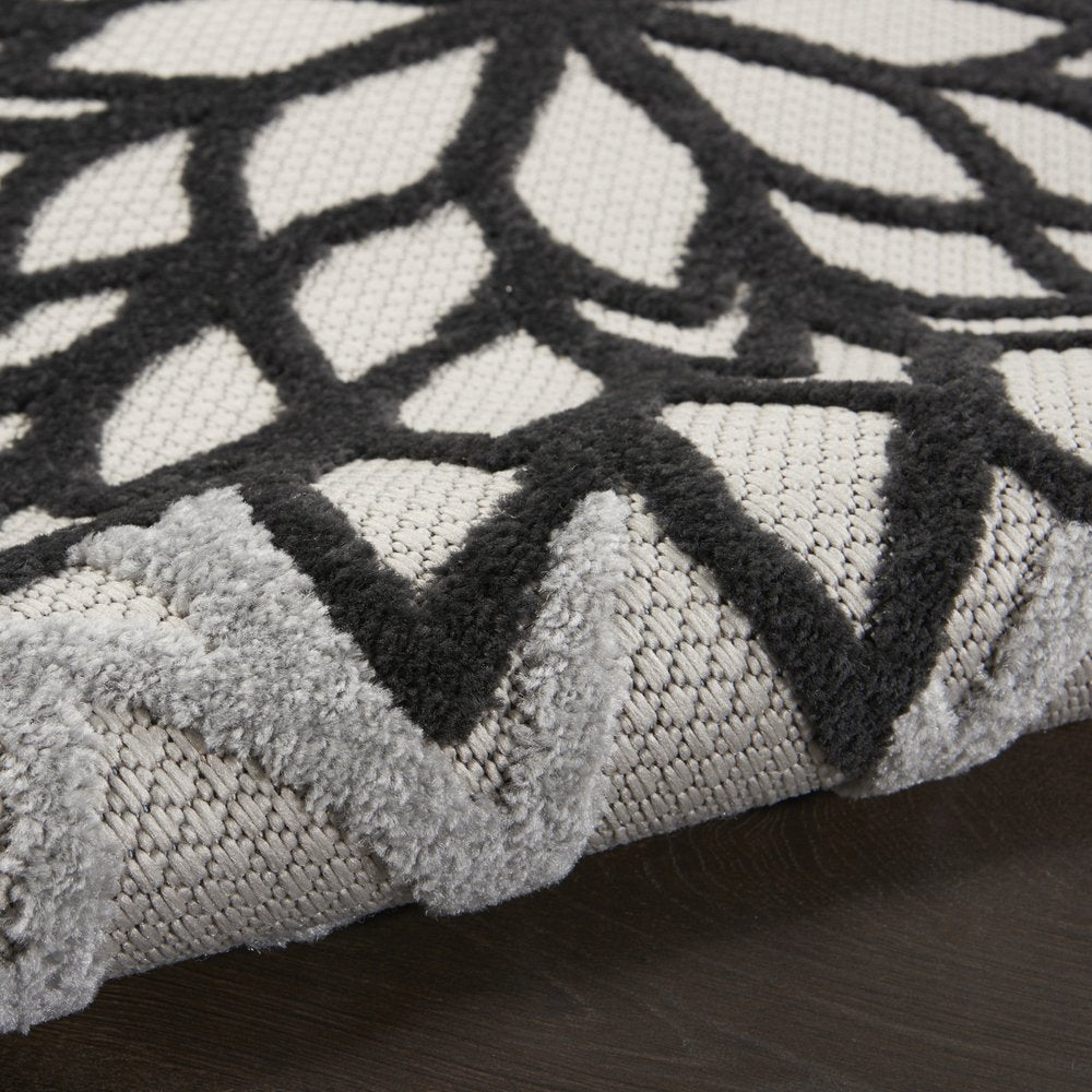 8' Black And White Indoor Outdoor Runner Rug
