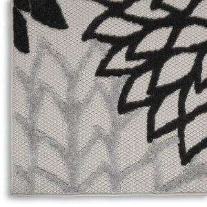 8' Black And White Indoor Outdoor Runner Rug
