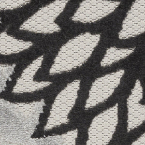 3' X 4' Black And White Indoor Outdoor Area Rug