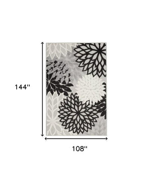 9' X 12' Black And White Indoor Outdoor Area Rug