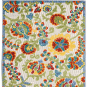 3' X 4' Green And Ivory Indoor Outdoor Area Rug