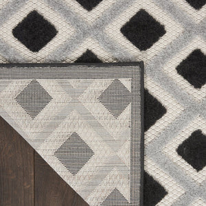 6' Black And White Indoor Outdoor Runner Rug