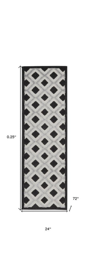 6' Black And White Indoor Outdoor Runner Rug