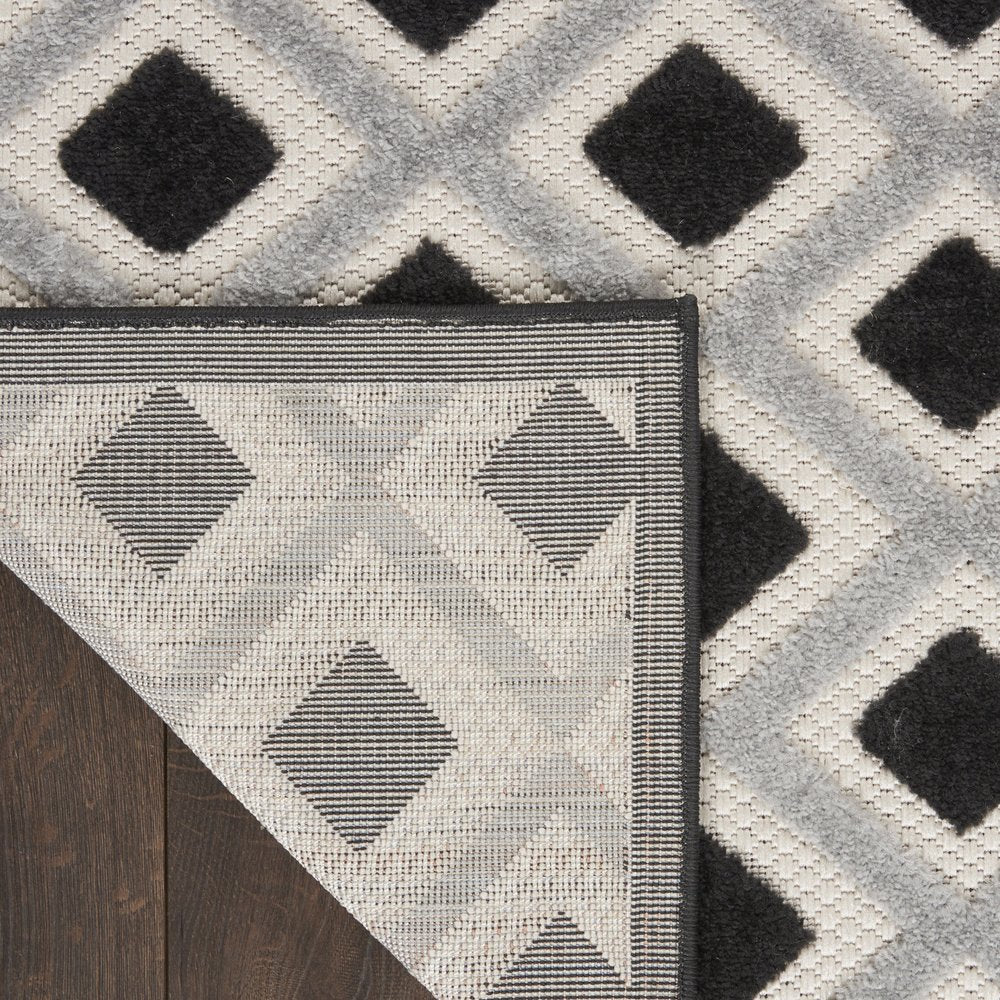 8' Black And White Indoor Outdoor Runner Rug
