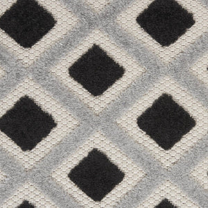 3' X 4' Black And White Indoor Outdoor Area Rug