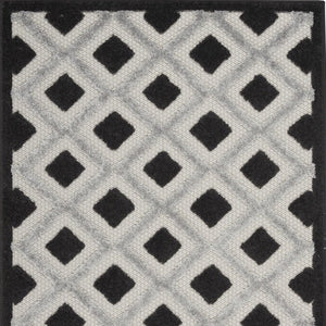 3' X 4' Black And White Indoor Outdoor Area Rug