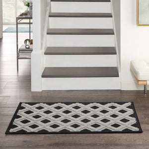 3' X 4' Black And White Indoor Outdoor Area Rug
