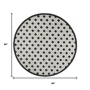 8' X 8' Black And White Round Indoor Outdoor Area Rug